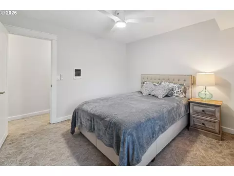Bedroom - 1302 NE Hogan Dr #169, Gresham, OR 97030 photo 2 of 11