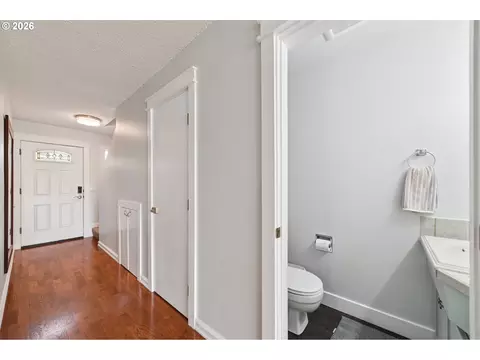 Entry Way - 1302 NE Hogan Dr #169, Gresham, OR 97030 photo 1 of 1