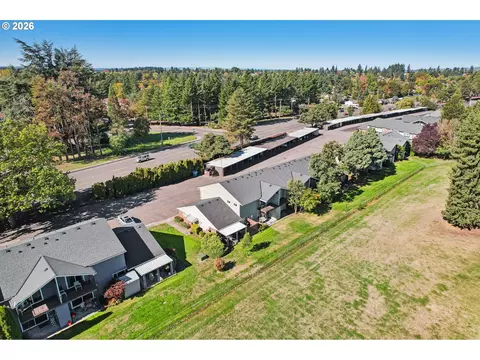 View/Area - 1302 NE Hogan Dr #169, Gresham, OR 97030 photo 5 of 7
