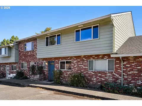 Exterior - 1302 NE Hogan Dr #169, Gresham, OR 97030 photo 2 of 7