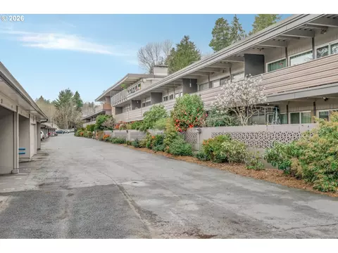 4460 SW Scholls Ferry Rd #3, Portland, OR 97225