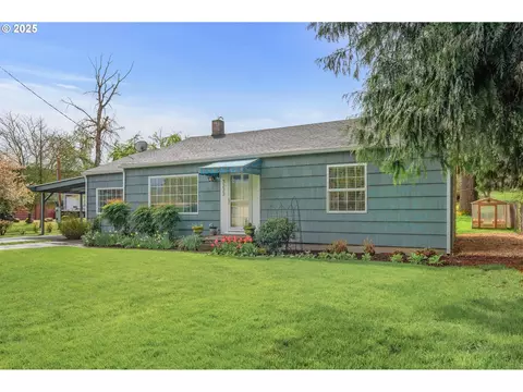 3222 NE Holland Ct, Portland, OR 97211