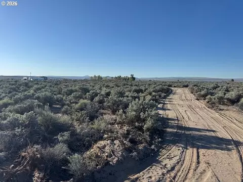 bark loop, Silver Lake, OR 97638