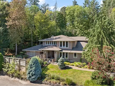 1261 Wells St, Lake Oswego, OR 97034
