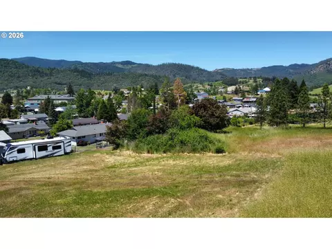 0 Cedar St #36, Riddle, OR 97469
