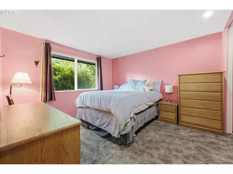 Bedroom - 2281 Blackburn St, Eugene, OR 97405 photo 5 of 6