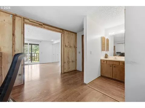 Entry Way - 2281 Blackburn St, Eugene, OR 97405 photo 5 of 6
