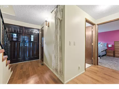 Entry Way - 2281 Blackburn St, Eugene, OR 97405 photo 1 of 6