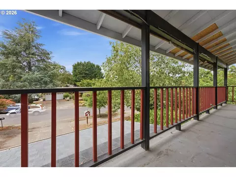 Exterior - 2281 Blackburn St, Eugene, OR 97405 photo 4 of 11