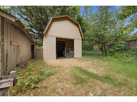 Exterior - 2281 Blackburn St, Eugene, OR 97405 photo 9 of 11