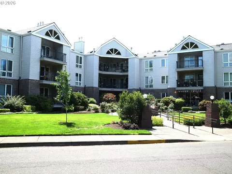 15530 NE Knott St #30, Portland, OR 97230
