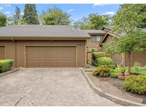 10507 SE Crystal Lake Ln, Milwaukie, OR 97222