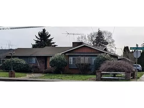 240 NW Baker Creek Rd, Mcminnville, OR 97128