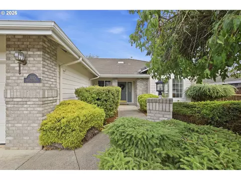 Exterior - 3115 Metolius Dr, Eugene, OR 97408 photo 2 of 5