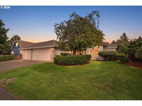 Exterior - 3115 Metolius Dr, Eugene, OR 97408 photo 5 of 5