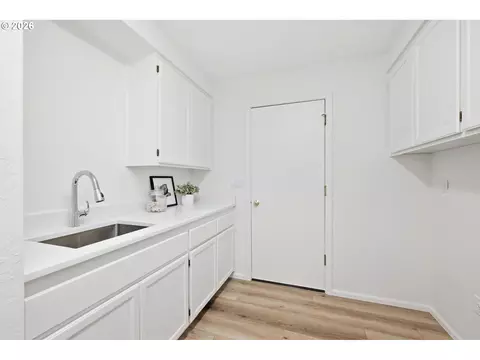 Other - 3115 Metolius Dr, Eugene, OR 97408 photo 5 of 5