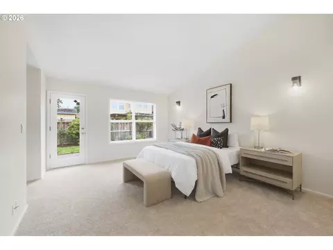 Bedroom - 3115 Metolius Dr, Eugene, OR 97408 photo 2 of 7