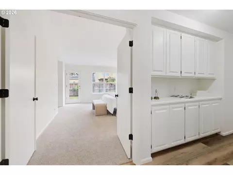 Entry Way - 3115 Metolius Dr, Eugene, OR 97408 photo 5 of 6