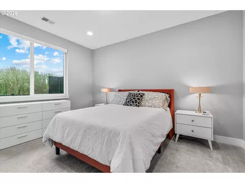 Bedroom - 723 SW 49th Dr, Gresham, OR 97080 photo 1 of 6