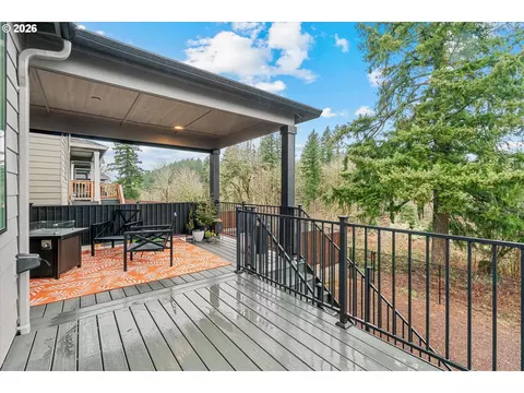 Exterior - 723 SW 49th Dr, Gresham, OR 97080 photo 4 of 7