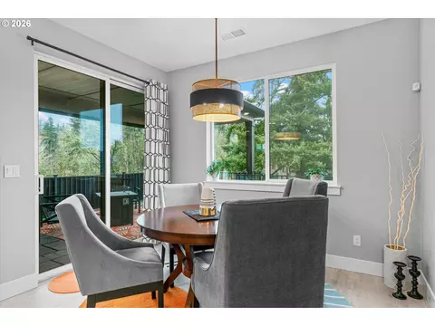 Dining - 723 SW 49th Dr, Gresham, OR 97080 photo 1 of 2