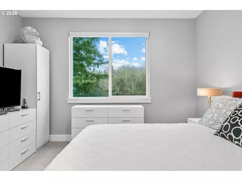 Bedroom - 723 SW 49th Dr, Gresham, OR 97080 photo 2 of 6