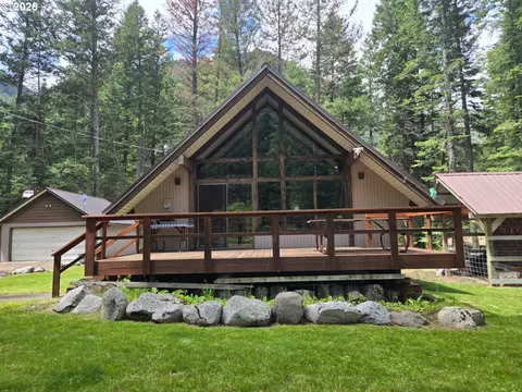 82124 Black Marble Ln, Enterprise, OR 97828