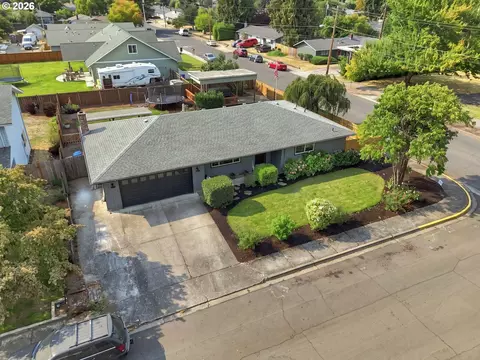 View/Area - 992 Travis Ave, Eugene, OR 97404 photo 1 of 7