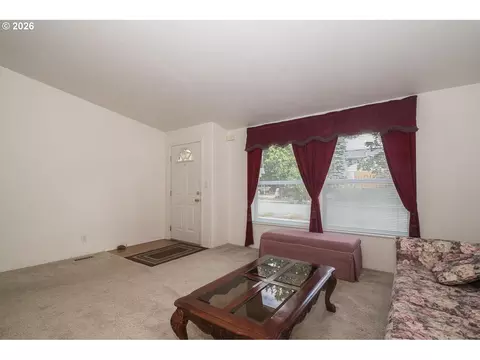 Living - 119 SE 216th Ave, Gresham, OR 97030 photo 3 of 5