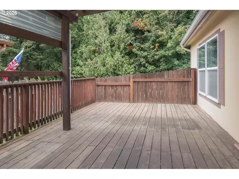 Exterior - 119 SE 216th Ave, Gresham, OR 97030 photo 3 of 6