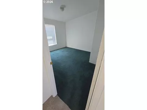 Bedroom - 119 SE 216th Ave, Gresham, OR 97030 photo 6 of 6