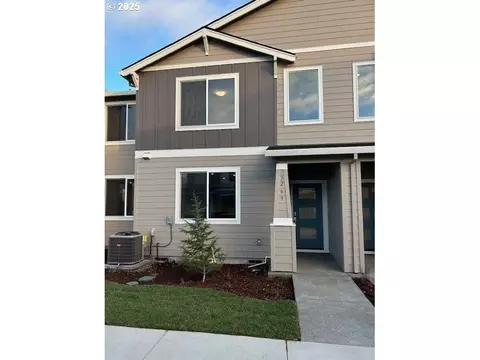 3269 SEquinox Ln, Hillsboro, OR 97123