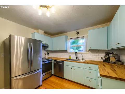 Kitchen - 1835 City View St, Eugene, OR 97405 photo 2 of 3