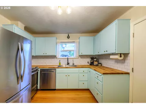 Kitchen - 1835 City View St, Eugene, OR 97405 photo 1 of 3