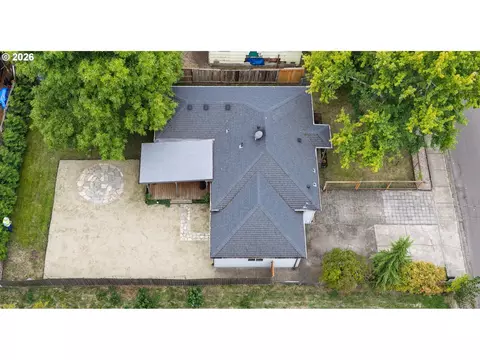 View/Area - 1835 City View St, Eugene, OR 97405 photo 4 of 4