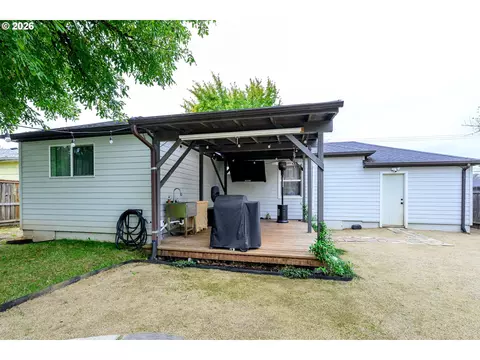 Exterior - 1835 City View St, Eugene, OR 97405 photo 2 of 5