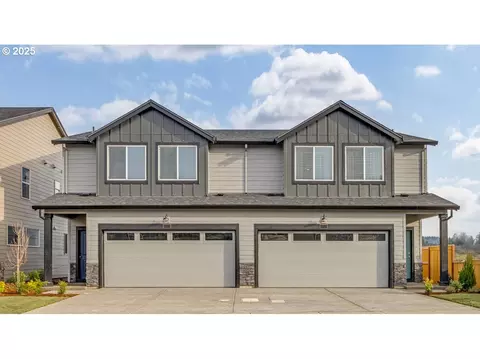 9350 SE Middleton St, Happy Valley, OR 97086