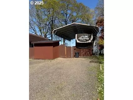 29652 Jeans Rd #20, Veneta, OR 97487
