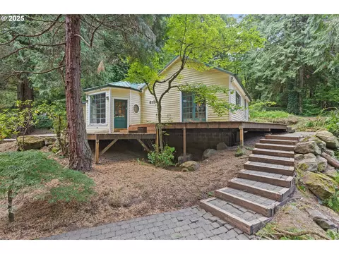 6131 NW Thompson Rd, Portland, OR 97210
