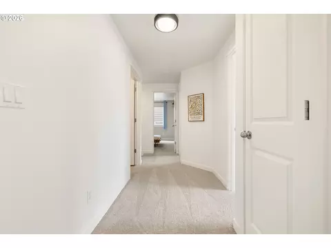 Entry Way - 38853 Redwood St, Sandy, OR 97055 photo 4 of 5
