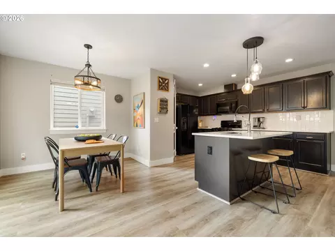 Kitchen - 38853 Redwood St, Sandy, OR 97055 photo 3 of 4