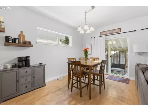 Dining - 3625 Kendra St, Eugene, OR 97404 photo 1 of 3