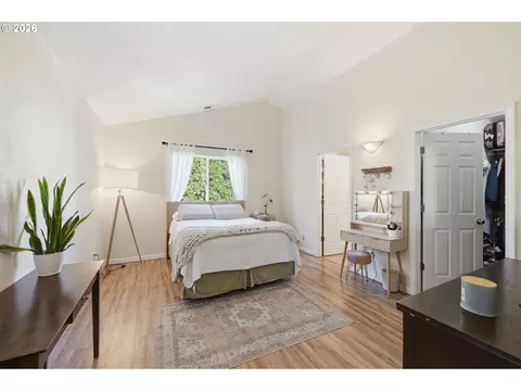 Bedroom - 3625 Kendra St, Eugene, OR 97404 photo 1 of 4