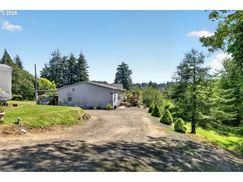 93736 Bay Park Ln, Coos Bay, OR 97420