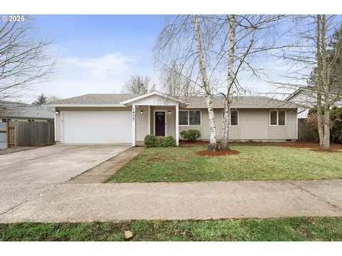 1405 N Meridian St, Newberg, OR 97132