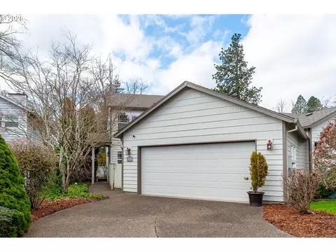 9407 SW Claridge Dr, Portland, OR 97223