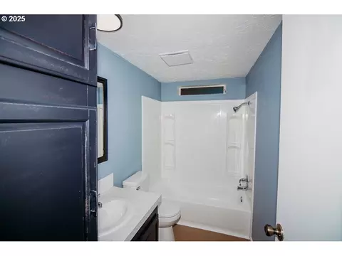338 Archie St, Eugene, OR 97402 photo 23
