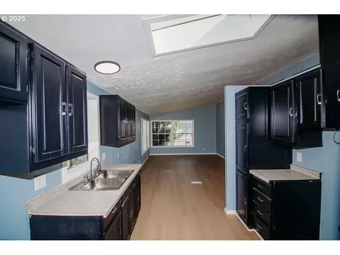 338 Archie St, Eugene, OR 97402 photo 17