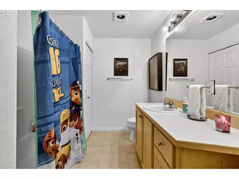Bath - 14830 SW Sandhill Loop #102, Beaverton, OR 97007 photo 1 of 3