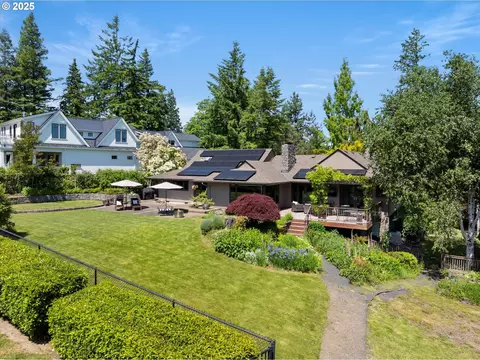 14494 Uplands Dr, Lake Oswego, OR 97034